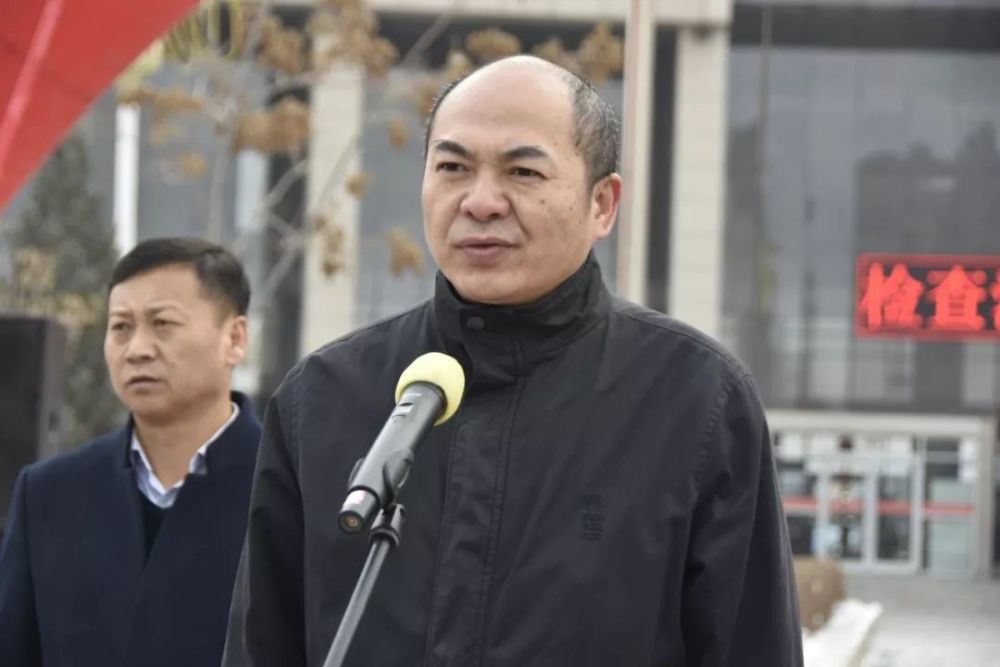 交通运输集团 有限公司 最后,市委常委,市人民政府副市长叶峰宣布中卫