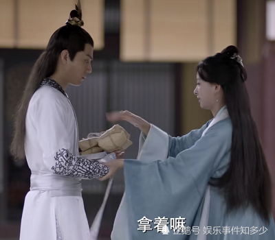 《庆余年》里的沈小姐,在剧中爱的卑微,剧外把自己活
