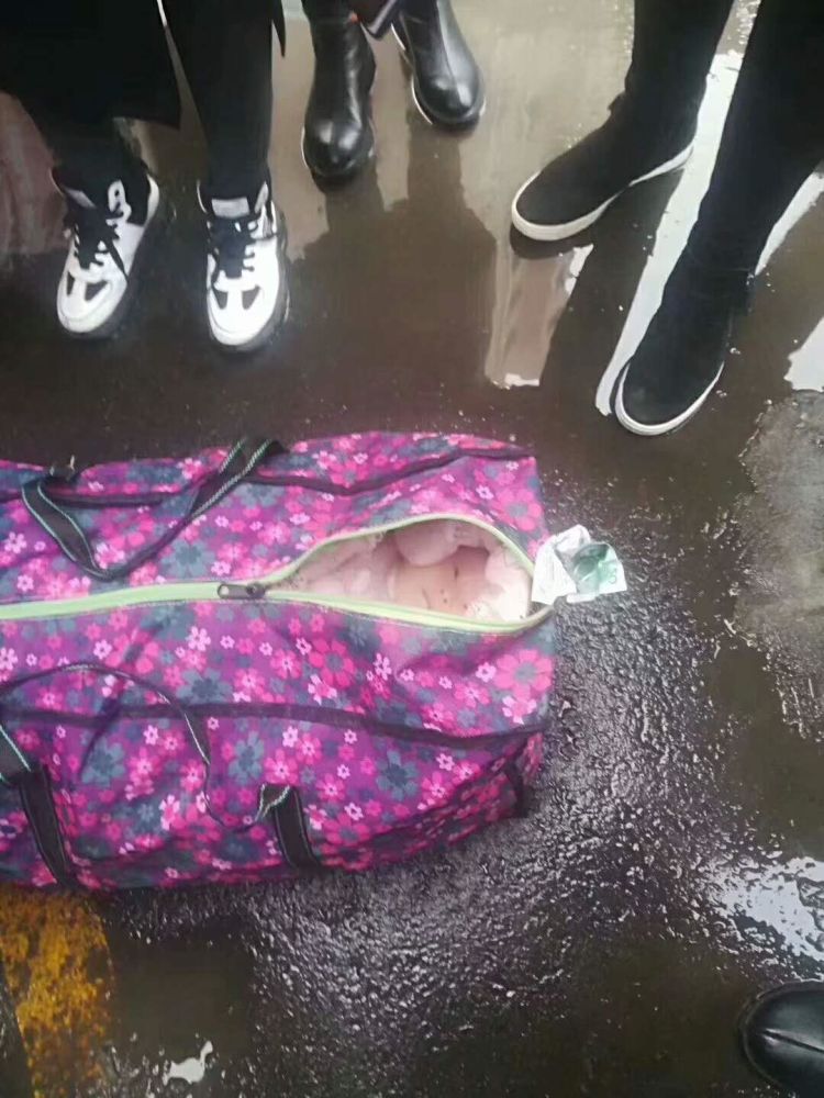 揪心!长治这所幼儿园门口发现一女弃婴