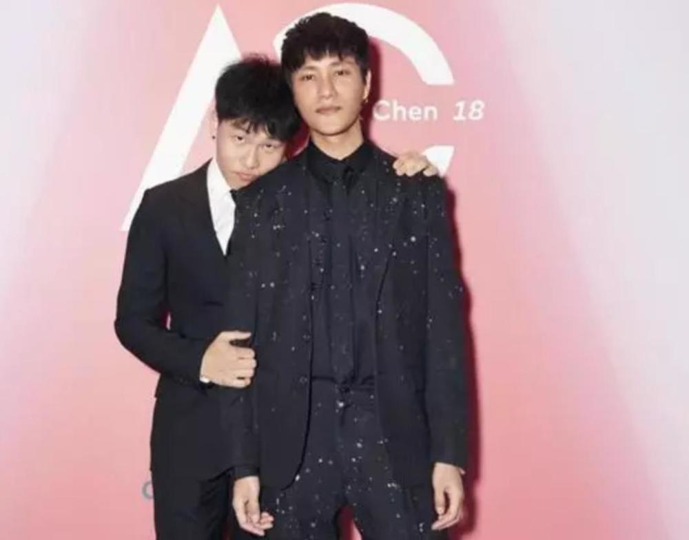 陈尊佑长得不像爸爸被吐槽非亲生?