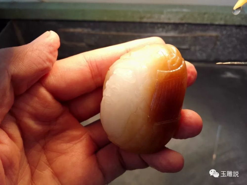 玉雕作品《尚文》构思设计与雕刻