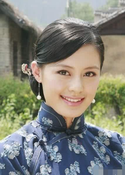 最难捧的女演员,一年出演6部电视剧,当了38次女主角都