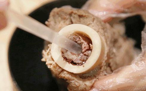 炖大骨头汤吃肉吃骨髓还是喝汤营养师其实对身体都不健康