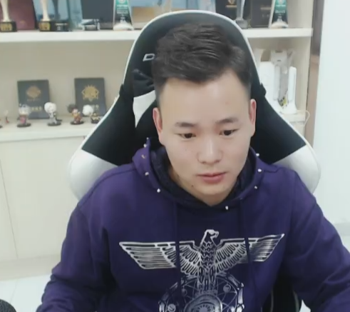 dnf:国服第一耳环增幅19失败,号主却因此白赚了虎牙狂人上万元