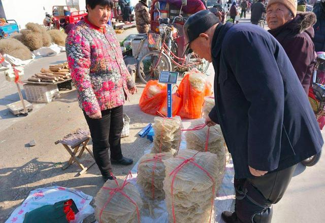 农村拜年怎么穿搭_农村拜年