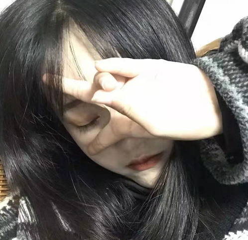 ins治愈系微丧伤感女头我会在这难熬的日子一点一点想明白