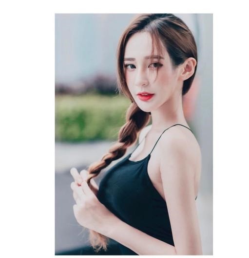 最近,小编在网络上看到了一位马来西亚的女明星就撞脸angelababy,而她