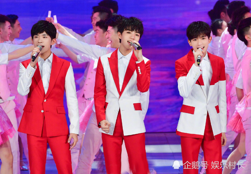 2019央视春晚tfboys表演