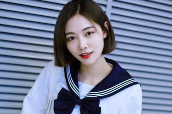 许佳琪公式照暗藏玄机,她要的不只是《青春有你2》的c位