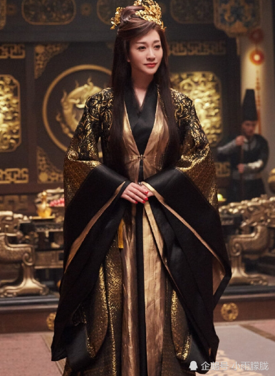 庆余年女演员的拖地长裙是怎么拍的?