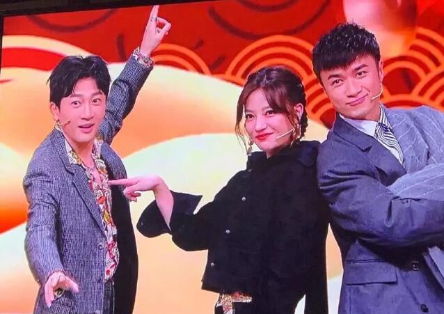 【非売品】蘇有朋、古巨基、趙薇、林心如出演ドラマ「情深深雨濛濛」うちわ【超レア】 sddefault.jpg