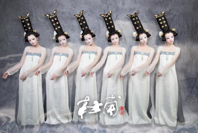 2020重歌艺校少儿春晚倒计时 《丽人行》