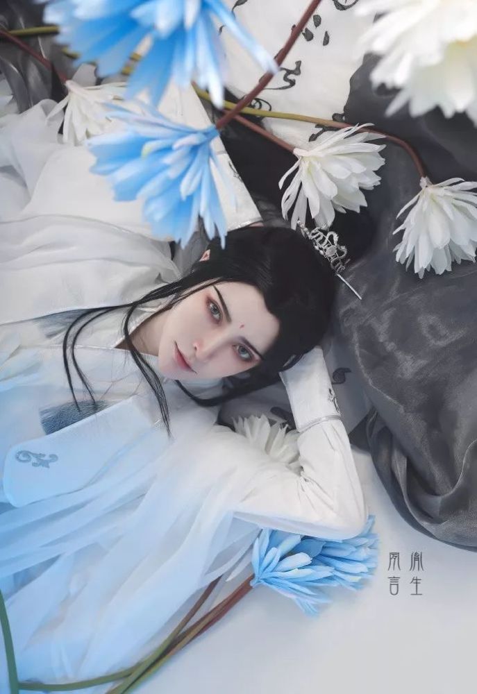 二哈和他的白猫师尊楚晚宁cos赏心悦目的颜值儒雅俊美