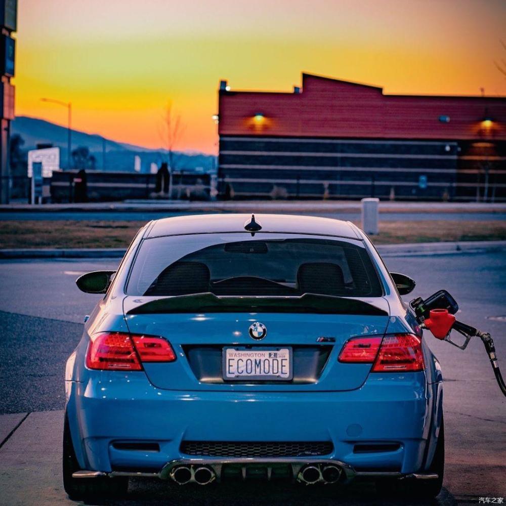 蓝色bmw m3 e92,帅不帅?