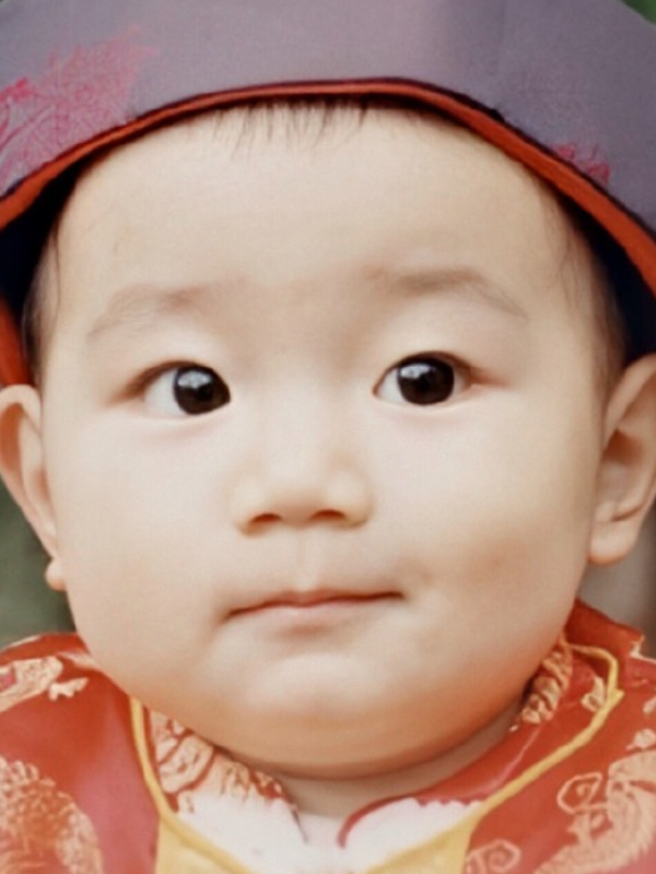 有种"软萌"叫王源童年照,每一张都可当头像,可爱程度不输那乐多!