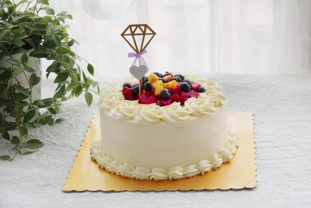 让生日更有意义,教你如何自制生日蛋糕,简单易上手满满的成就感