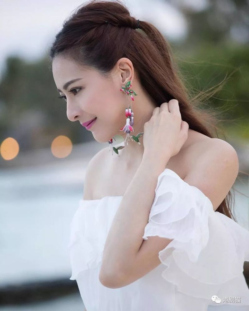 刘芷希(kimmy)现年34岁,出生于马来西亚吉隆坡,大学毕业于昆士兰大学