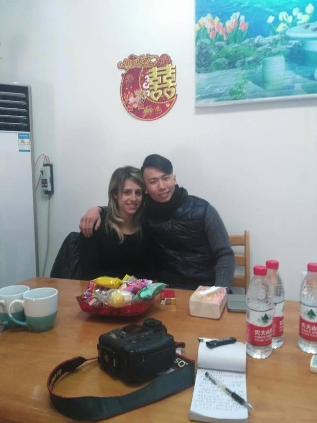 小伙在国外教杂技 娶了个意大利媳妇儿回家过年 - 海阔山遥 - . 小伙在国外教杂技 娶了个意大利媳妇儿回家过年 - 海阔山遥 - .