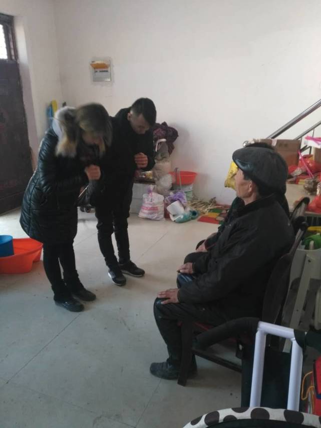 小伙在国外教杂技 娶了个意大利媳妇儿回家过年 - 海阔山遥 - . 小伙在国外教杂技 娶了个意大利媳妇儿回家过年 - 海阔山遥 - .