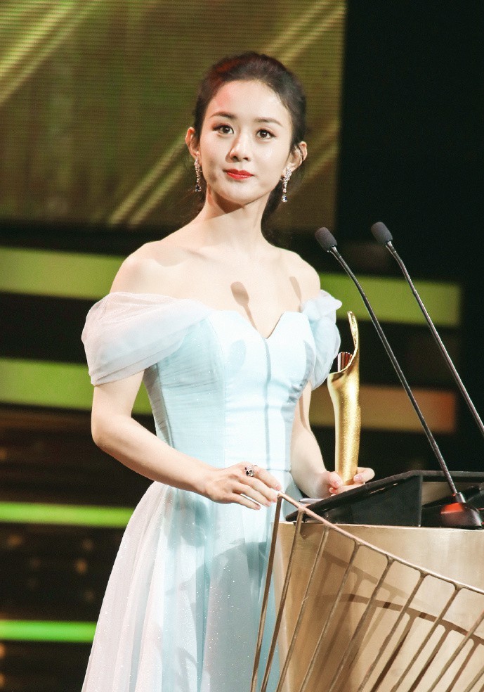 赵丽颖获得阅文盛典超级风云女演员