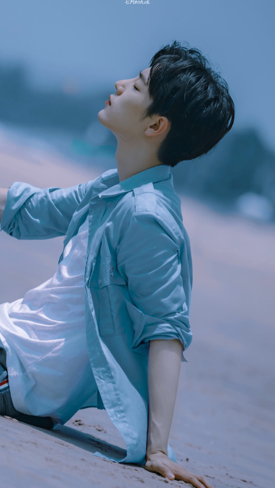 肖战壁纸仙一样的纯净,氛围宁静祥和美好