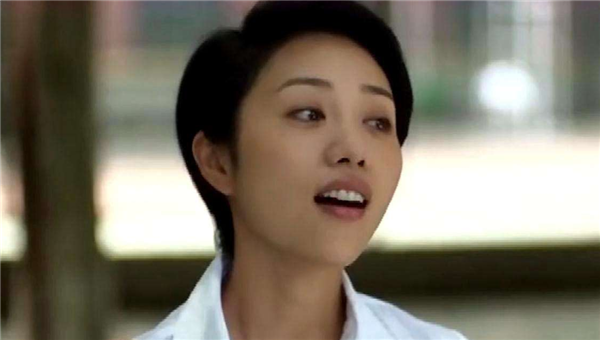 父母爱情:王海洋娶江亚菲婚礼简单被诟病,其实不怪王海洋!