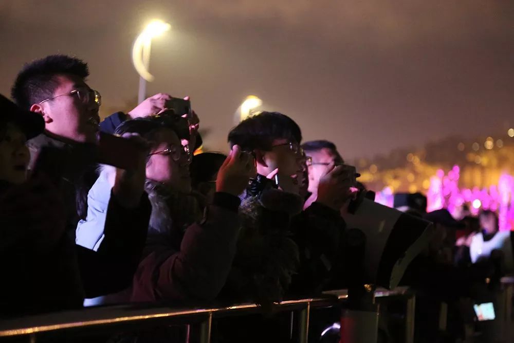 昨晚南湖放烟花,你有看到!高清大图来了,美翻了!