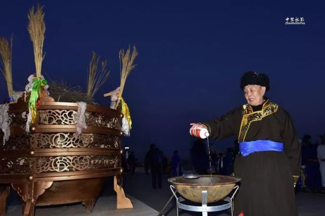 蒙古族祭火流淌出来的年味