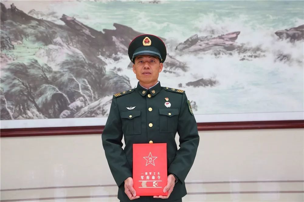 祝贺,高级士官!