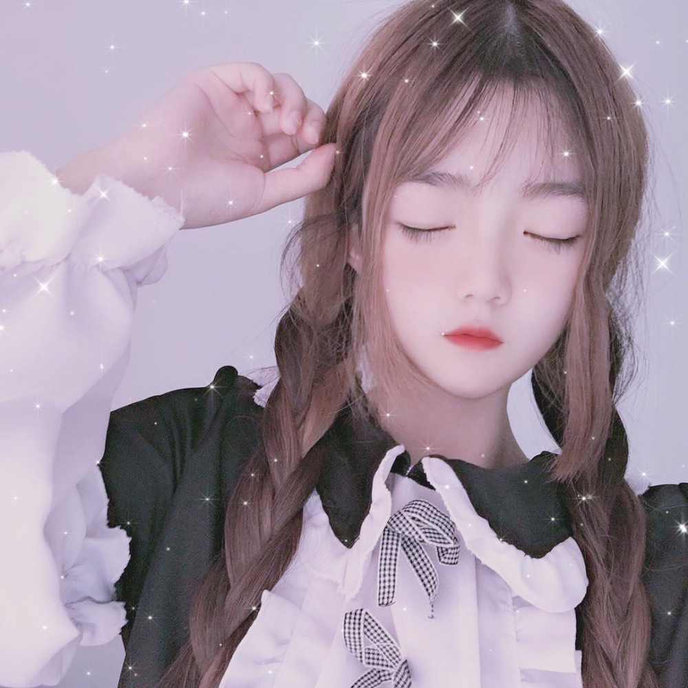 少女心爆棚的头像:今天你那里吹风了吗?风有告诉你我喜欢你吗?