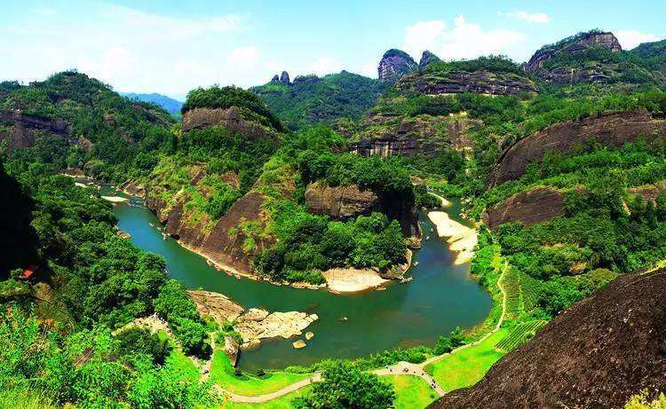 福建2019GDP超越湖南_福建各地市2020年gdp(3)