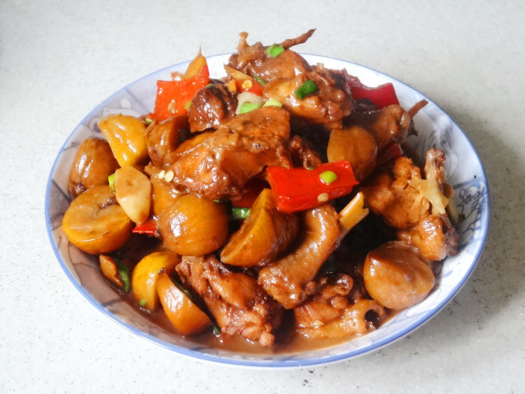 【板栗烧鸡】