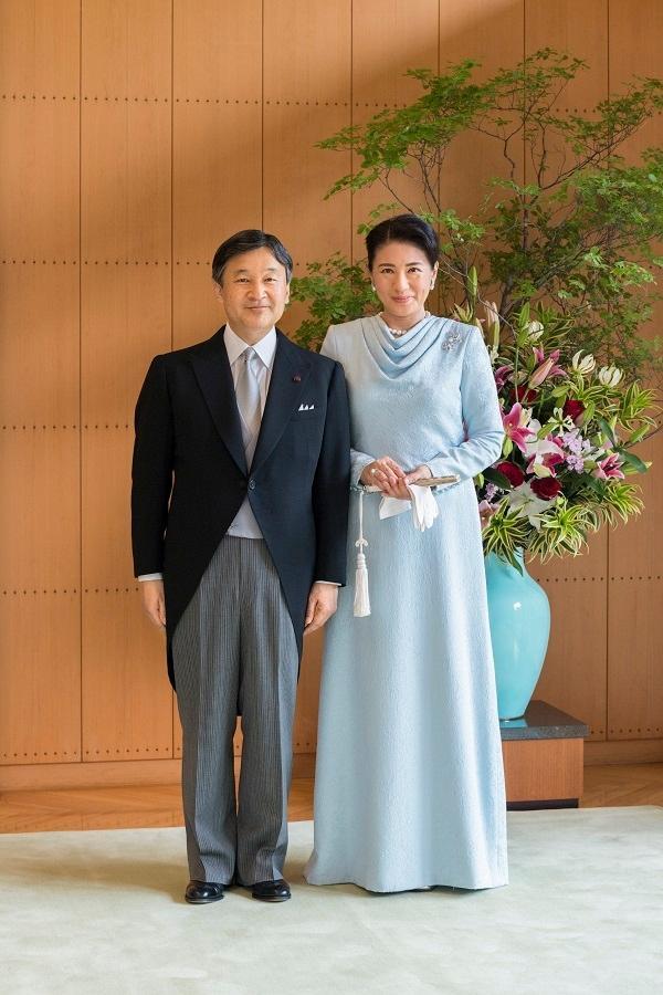 当地时间1月24日,2020年的新年已经过去大半个月了,雅子与德仁在日本