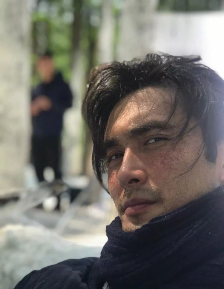 为什么热巴和鹿晗组cp被诟病,和高伟光却是火花四射?