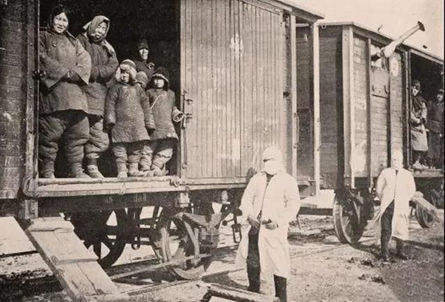 1910年,还剩一口气的清政府灭掉了肆虐东北的鼠疫