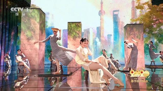 春晚《晨光曲》领舞朱洁静:若想人前显贵,必先人后受罪