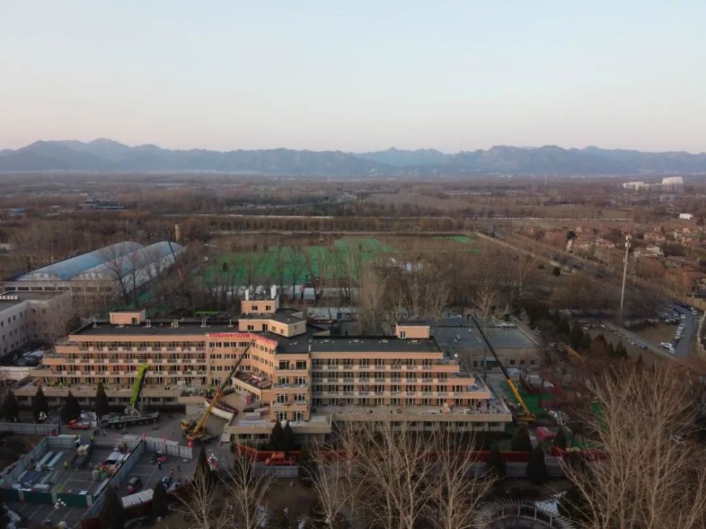 1月29日,小汤山非典定点医院旧址已开始重新施工改造.