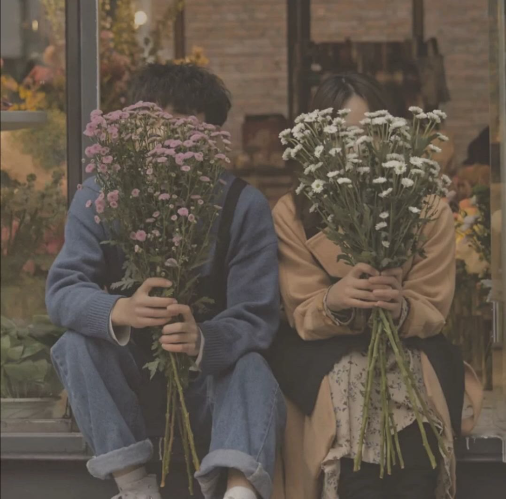 甜甜的情侣头像:凉港少女,我为你唱一曲你倾城一笑不