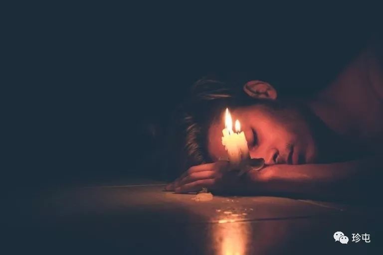 悲伤和抑郁有什么区别?6件事把他们分开