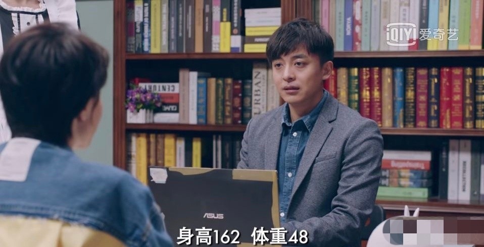 《爱情公寓5》张伟所爱的大力身高162体重48!这不就是李晟吗?