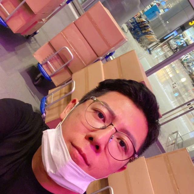 抓人口罩_戴口罩的卡通图片(2)