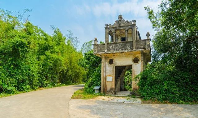 邓边村:白天都阴森恐怖的鬼村