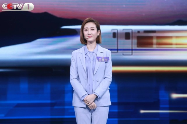 主持人大赛:王嘉宁分享成功经验,做到这四点你上台讲话也不紧张