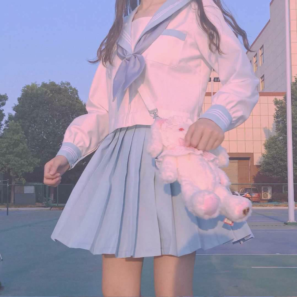 神仙闺蜜头像:我们偶尔会生气,即使不说对不起也会很快和好!