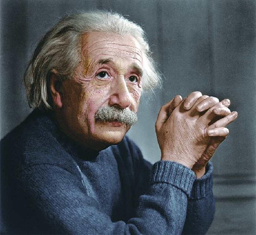 爱因斯坦去世前,为何要烧掉部分笔记本手稿,手稿中有何秘密