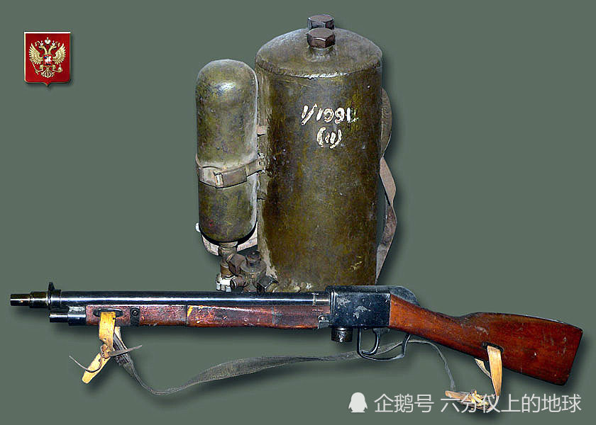 二战兵器全集,苏联roks-2和roks-3单兵火焰喷射器