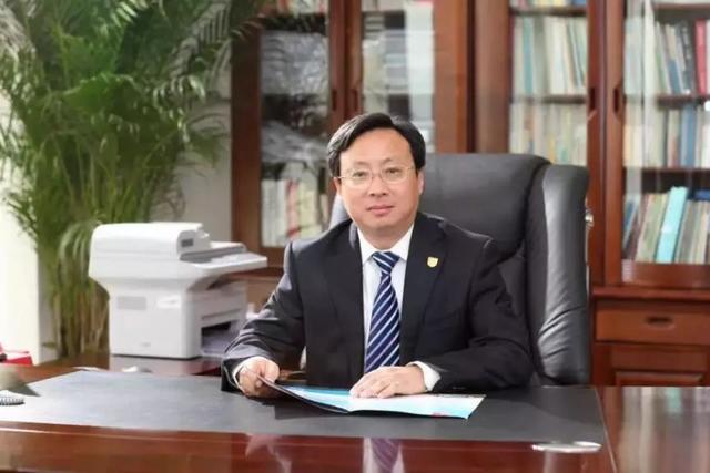 主讲教师刘陈,也是南邮党委书记,教授,博导