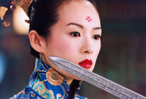 "初恋脸"早已不是主流!女生更爱气质的"古典脸",优雅不过时