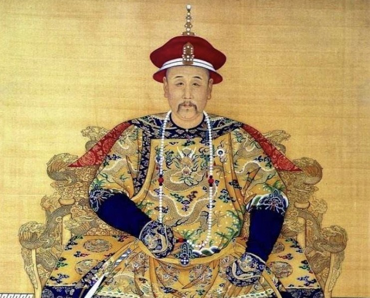 古代皇帝的龙袍,为何从来不洗?