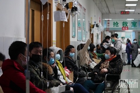 援鄂专家：如何让爆满重压中的定点医院上轨道